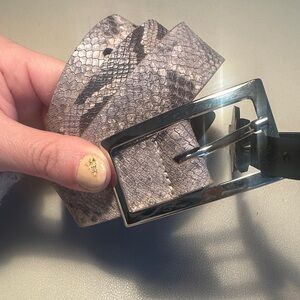 Gray Snakeskin-Effect Genuine Leather Belt with Silver Buckle